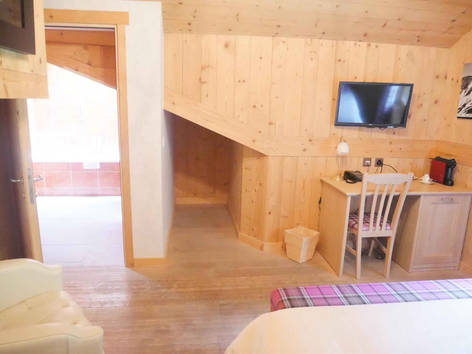Between Boutique Hotel Chamoson Екстериор снимка