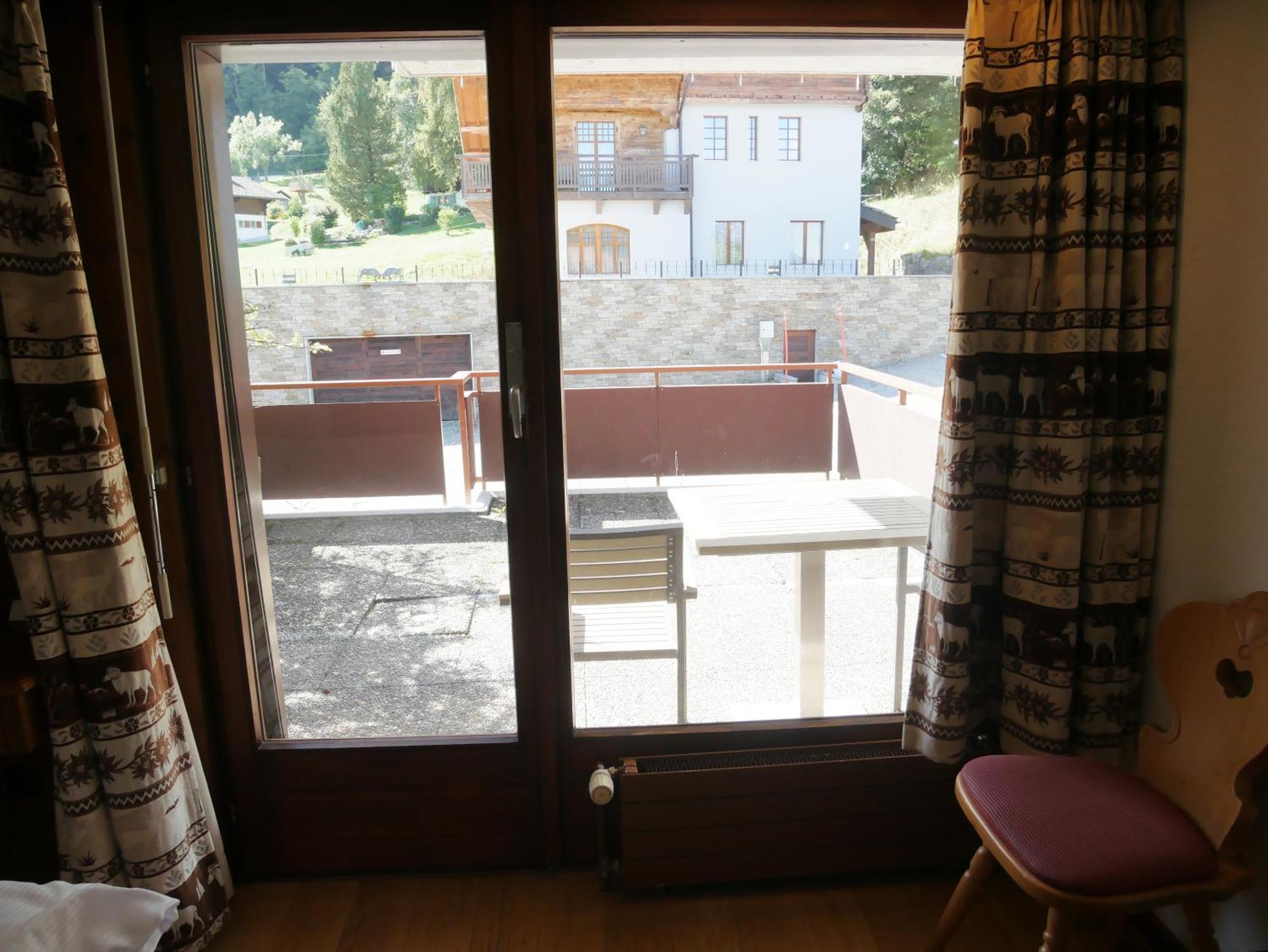 Between Boutique Hotel Chamoson Екстериор снимка